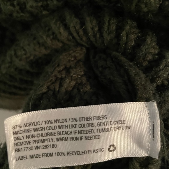 Comfy Universal Thread sweater (Target) in hunter green, XXL - Picture 5 of 7